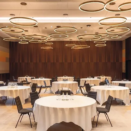 Moevenpick Hotel 4*
