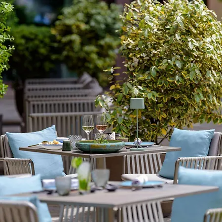 Hotel Moevenpick 4*